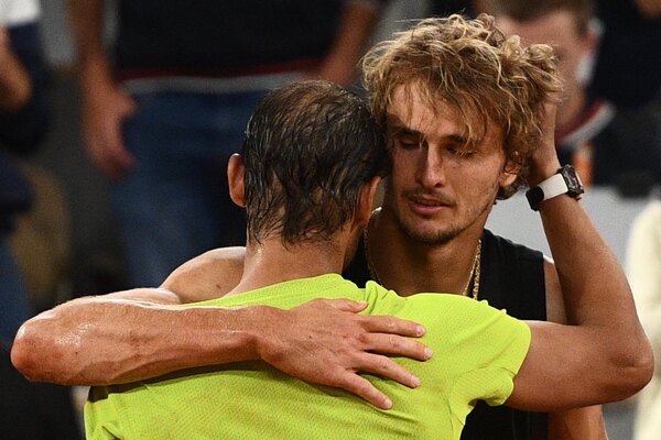 Nadal llega a la final de Roland Garros tras el abandono de Zverev
