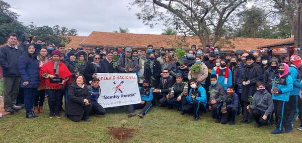 CONADERNA realiza jornada de arborización en Tomas Romero Pereira