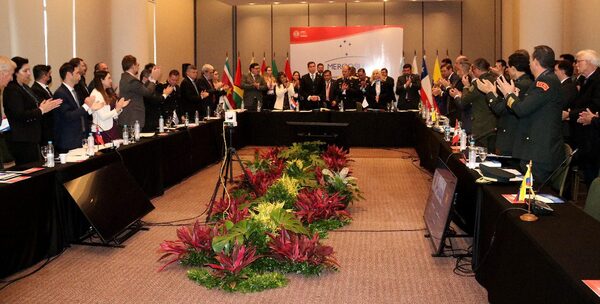 Ministros y jefes de seguridad tratan en Asunción los temas de interés para países miembros del Mercosur - .::Agencia IP::.