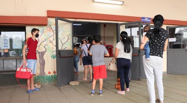 Diario HOY | Piden soluciones definitivas en salud pública ante las improvisaciones