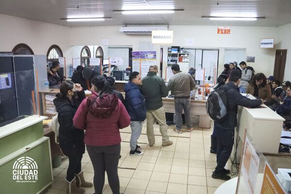 Municipalidad de CDE recibe certificación de Agencia Nacional para la impresión de licencias de conducir - La Clave