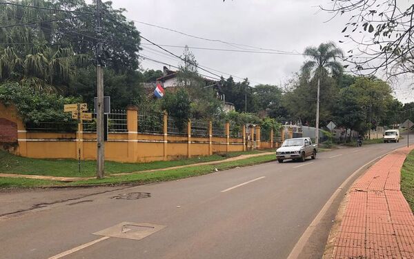 Piden venta de más de 1.000 viviendas de Itaipú para poder cobrarles impuestos - ABC en el Este - ABC Color