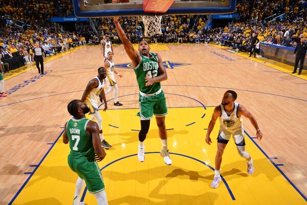 Diario HOY | Con una épica remontada, Boston se adelanta 1-0 a Warriors en Finales NBA