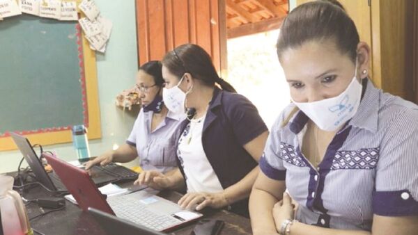 Ofrecen cursos gratuitos y con certificación para los docentes