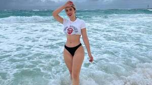 Crónica / [GALERÍA] Novia de pelotero de la sele pela cuerazo en Cancún