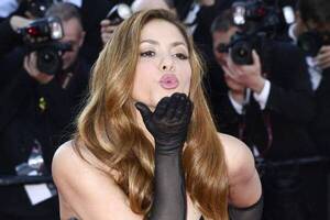 Crónica / Igual que Lady Di: el vestido de la “venganza” que usó Shakira