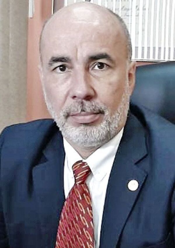 “Hemos hecho todo lo que se nos pidió cuando juramos”, Pedro Mayor Martínez sobre su renuncia al cargo de la Magistratura - Periodísticamente - ABC Color