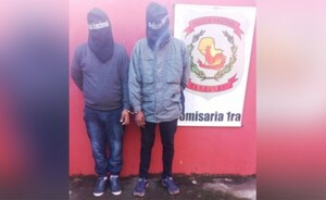 Descuidistas peruanos hurtaron un IPhone de un local comercial