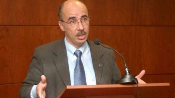 Pedro Mayor Martínez renuncia como juez para jubilarse