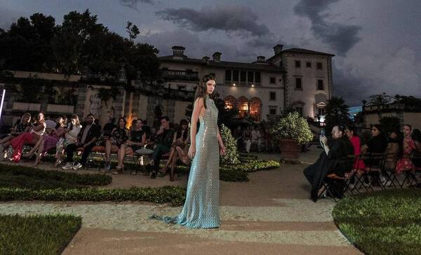 Crónica / (VIDEO) Nadia Ferreira metió una transparencia en el Miami Fashion Week