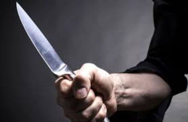Un niño llevó cuchillo a la escuela y sus padres dicen que solo era para sacar punta a sus lápices ndaje