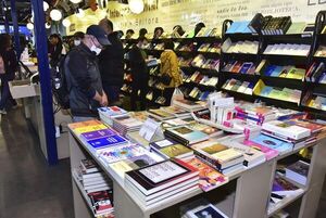 Guaraní, tecnología y más en penúltimo día de la FIL Asunción - Literatura - ABC Color