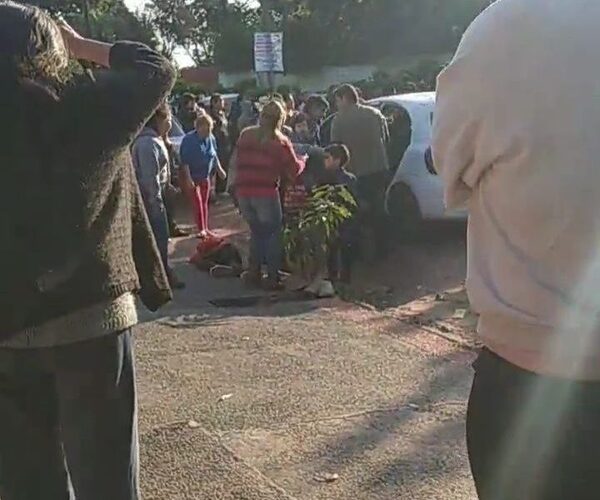 Sensibles imágenes: momento en que camioneta atropella gente en San Antonio (VIDEO)