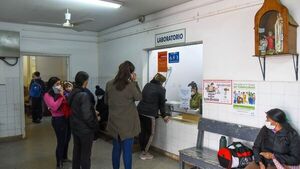 Hasta en área de adultos internan a los niños con cuadros respiratorios