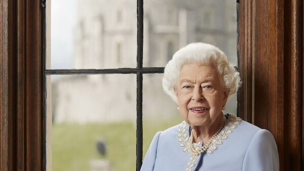 Isabel II, líder y referente que bate todos los récords