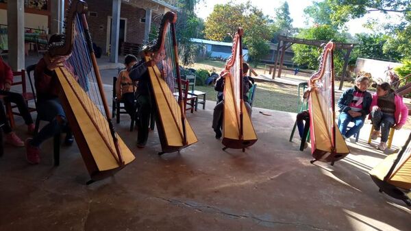 Inician clases de arpa en Santa Rosa, Misiones - Nacionales - ABC Color