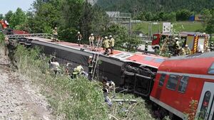 Diario HOY | Sube a 5 muertos y 44 heridos el balance del accidente de tren en Alemania