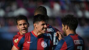 San Lorenzo rescata un empate gracias al gol de Adam Bareiro