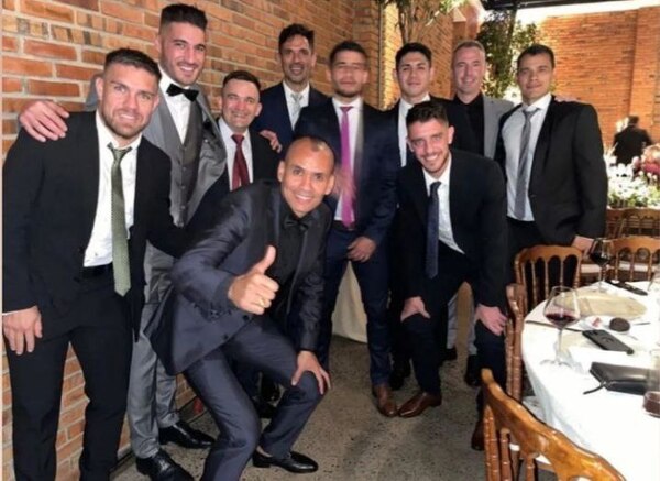 Roque y Willi, con los perros del Olimpia