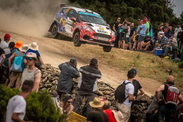 Crónica / El paraguayo que tuvo que abandonar cuando iba primero en el Rally de Italia