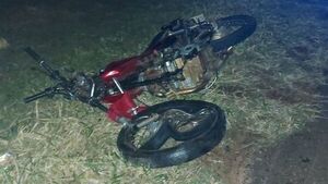 Motociclista muere al chocar contra un automóvil en San Pedro
