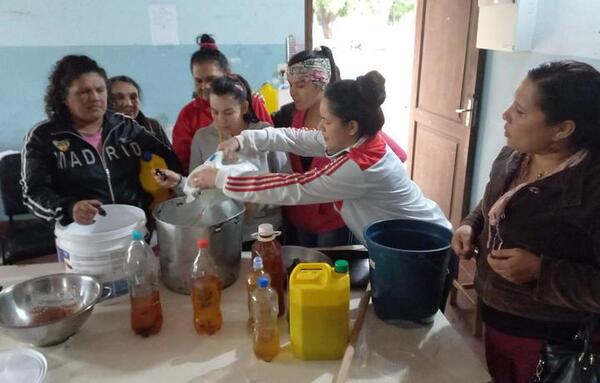 Privadas de libertad elaboran jabones artesanales para barrios vulnerables