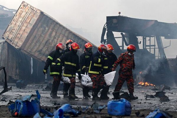 El incendio en un depósito en Bangladesh deja 49 muertos y más de 200 heridos - Mundo - ABC Color
