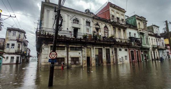 La Nación / Intensas lluvias en Cuba: reportan inundaciones, casi 300 derrumbes y 3 muertos