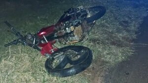San Pedro: Motociclista muere al chocar contra un automóvil | Noticias Paraguay