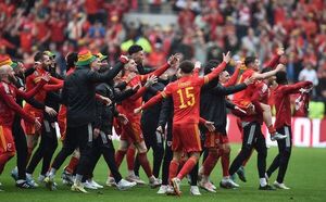 Bale y Hennessey conducen a Gales a su segundo Mundial - Fútbol Internacional - ABC Color