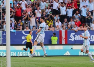 Con cinco goles de Messi, Argentina goleó a Estonia en amistoso | 1000 Noticias
