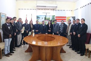 Facultades de la UNE firman convenio de cooperación con Municipalidad de Franco - La Clave