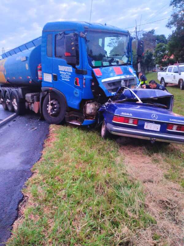 Dos jóvenes mueren en accidente de tránsito en Santa Rosa Misiones