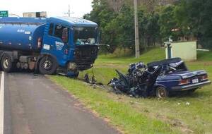 Dos jóvencitos pierden la vida en un váiro accidente rutero