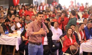 Santiago Peña: “Estamos en los días más oscuros de la política paraguaya”