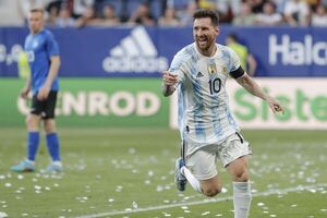 Argentina destrosa a Estonia con cinco goles de Messi - Fútbol - ABC Color