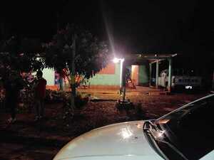 Balean vivienda y una camioneta en el barrio Jardín de Cambyretá