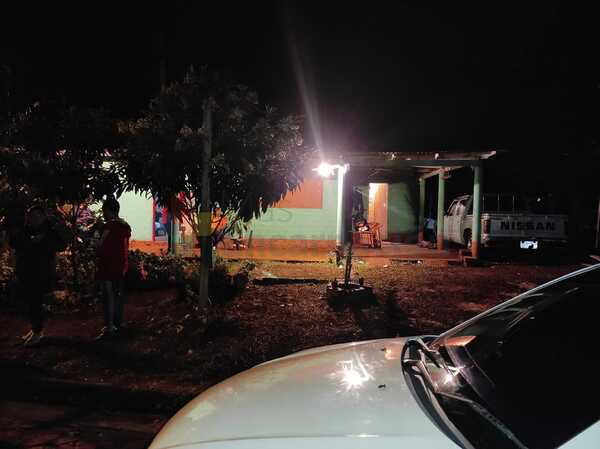 Balean vivienda y una camioneta en el barrio Jardín de Cambyretá