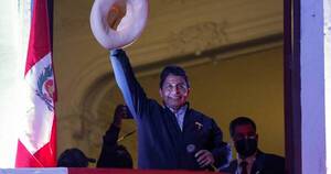 La Nación / Investigación por presunta corrupción: Fiscalía llama a declarar al presidente de Perú