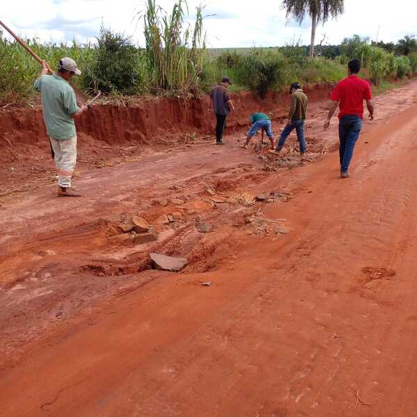 Labriegos buscan conexión vial de 150 km para sacar su producción a los mercados - La Clave