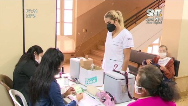 Anticovid: Segunda dosis de refuerzo disponible desde hoy - SNT