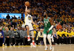 Versus / Con un recital de Stephen Curry, los Warriors igualan a Boston en las Finales de NBA - PARAGUAYPE.COM