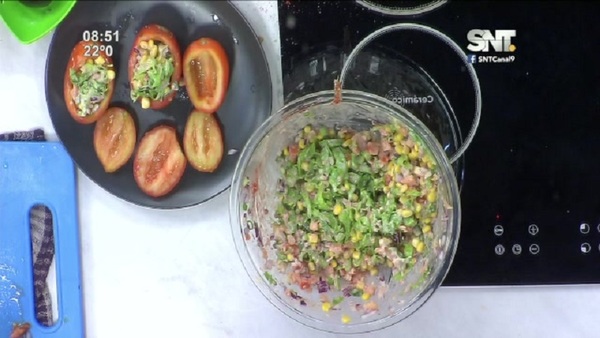 Cocina LMCD: Tomates rellenos de atún - SNT