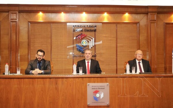 Diario HOY | Asumen César Rossel y Jorge Bogarín González como nuevos ministros del TSJE