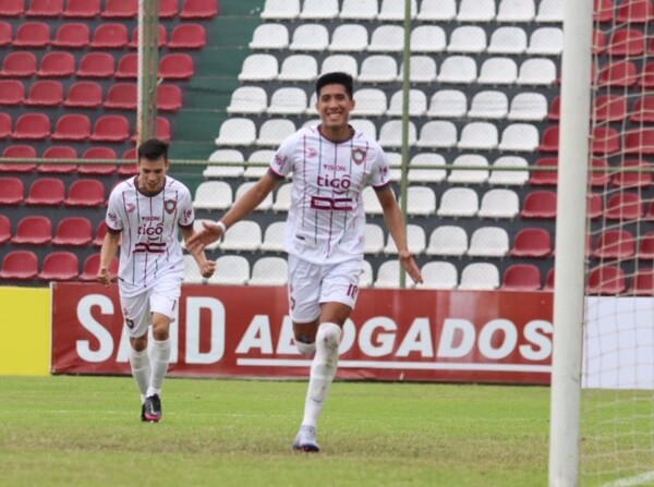 Victoria de Atl. Tembetary en el cierre de la fecha 13 - APF