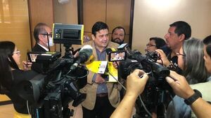 Senadores buscan ir a Estados Unidos para tratar informes sobre lavado - Política - ABC Color