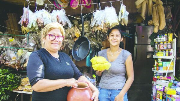 Ya venden a full los muñecos judas kái, pelotas y cántaros