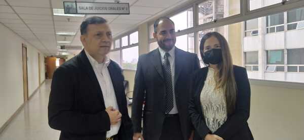 Exsenador Víctor Bogado fue sobreseído en la querella promovida por la diputada Celeste Amarilla - PDS RADIO