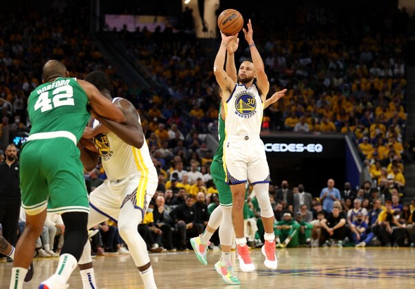 Diario HOY | Con un recital de Curry, Warriors iguala las Finales NBA con Boston