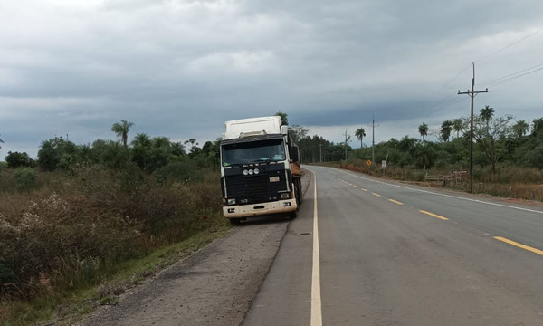 Camión transportador de soja robado, fue abandonado en la San José de los Arroyos - OviedoPress